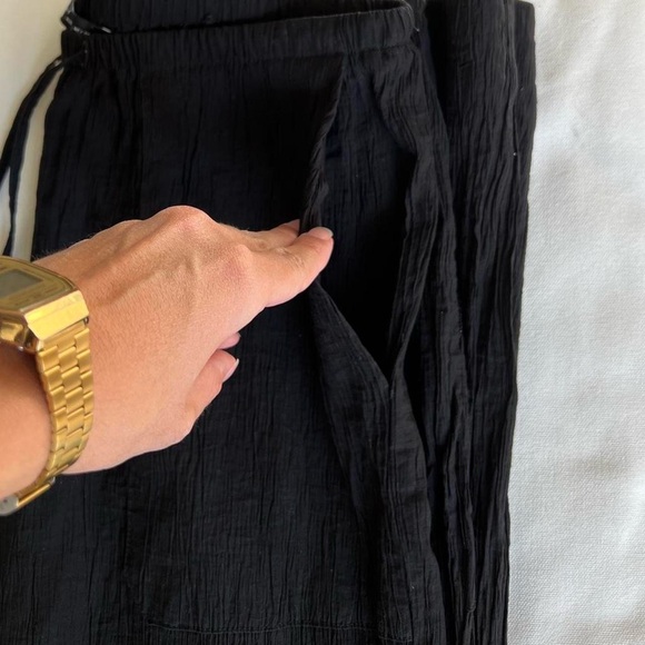 Zara casual loose flowy black crinkle pants - Picture 6 of 6